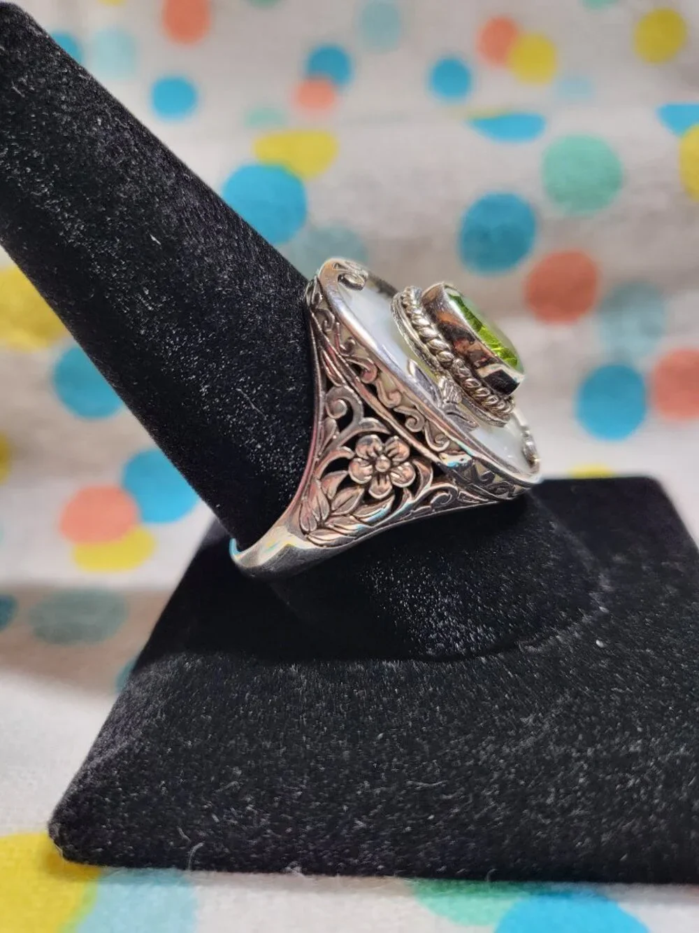 Vintage Artisan Sterling Silver Peridot & Mother of Pearl Statement Ring